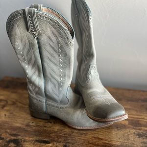 Noble Outfitters Women’s cowboy boots